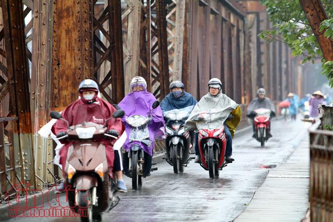 Xuất hiện vùng áp thấp trên biển Đông, cả nước có mưa